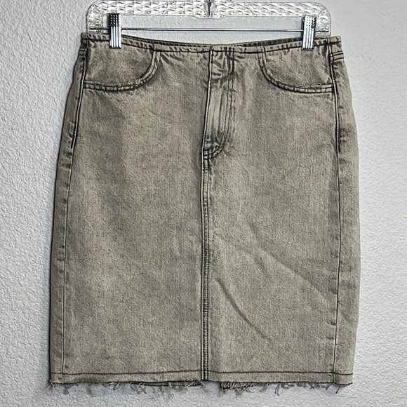 Zara Dresses & Skirts - Zara Grey Wash Denim Pencil Knee Length Skirt Womens Size Small